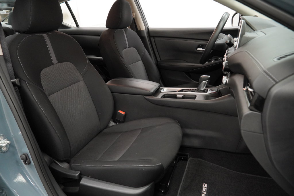 Used 2024 Nissan Sentra SV FWD image 30