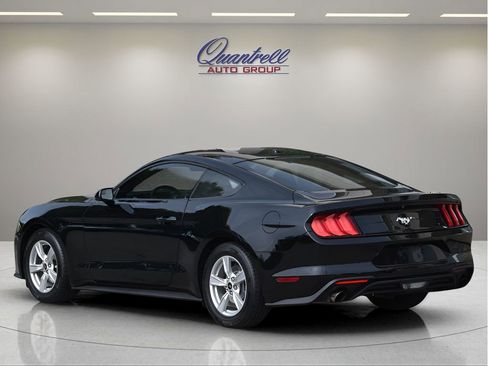 Used 2020 Ford Mustang Coupe RWD image 6