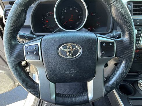 Used 2011 Toyota 4Runner Limited AWD/4WD image 17