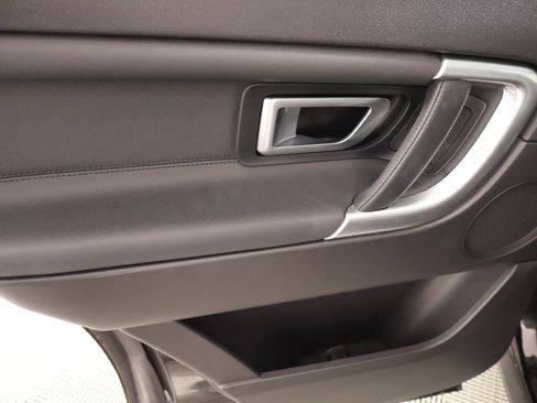 Used 2016 Land Rover Discovery Sport HSE image 17
