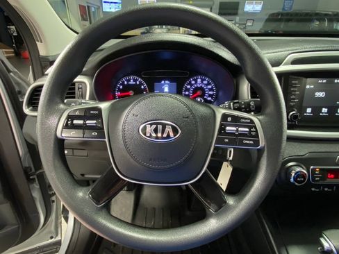 Used 2019 Kia Sorento AWD V6 image 20