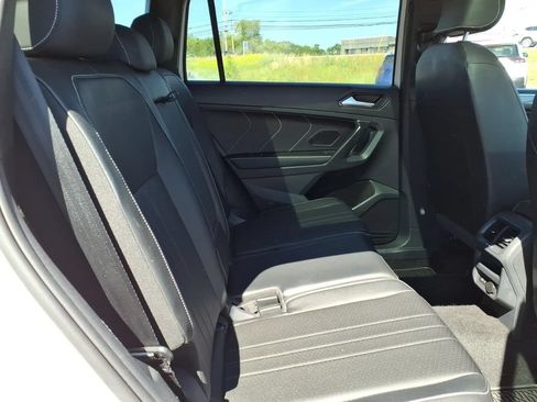 Used 2023 Volkswagen Tiguan SE R-Line AWD/4WD image 10