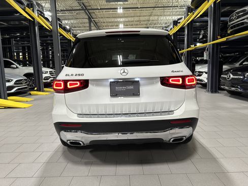Certified 2022 Mercedes-Benz GLB 250 4MATIC image 4