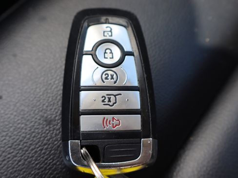 Used 2023 Ford Edge SEL w/ Convenience Package image 33