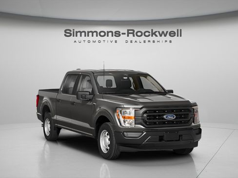 Used 2023 Ford F150 XLT w/ Trailer Tow Package image 6