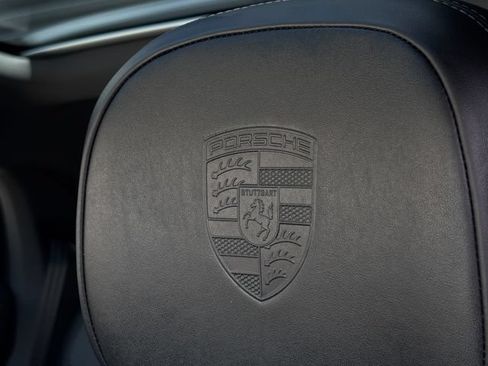 Certified 2025 Porsche Cayenne Coupe AWD/4WD image 30