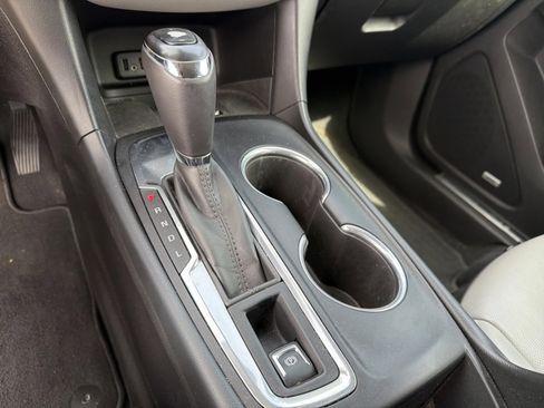 Used 2018 Chevrolet Equinox Premier FWD image 26