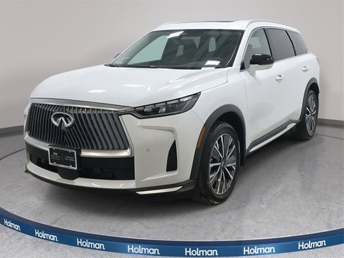 Certified 2026 INFINITI QX60 Luxe w/ Family Package image 2