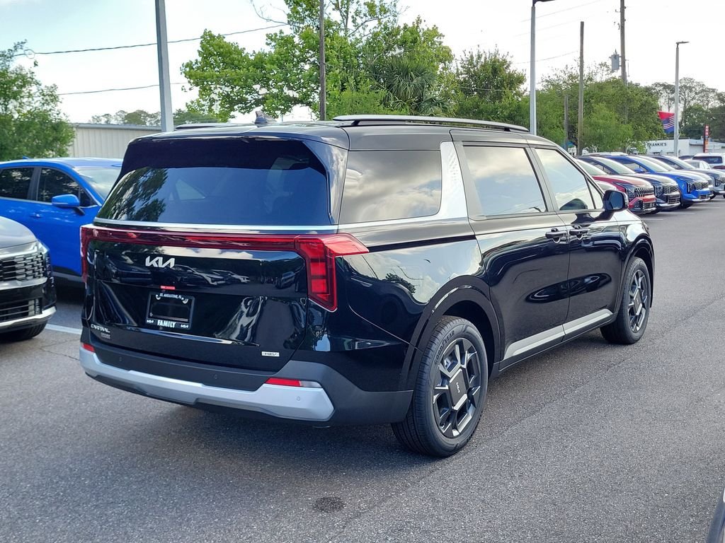 New 2026 Kia Carnival EX FWD image 6