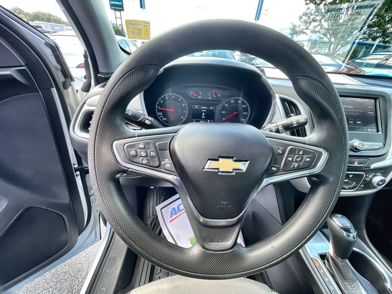 Used 2020 Chevrolet Equinox LS FWD image 11