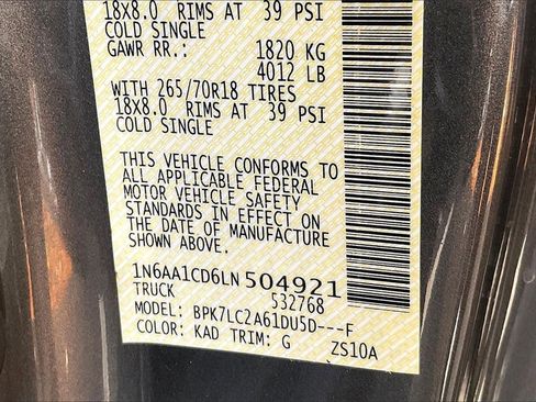 Used 2020 Nissan Titan SV w/ SV Convenience Package image 16