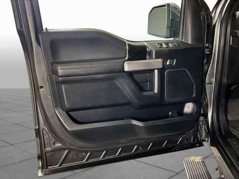 Used 2020 Ford F150 Platinum w/ Equipment Group 701A Luxury AWD/4WD image 39