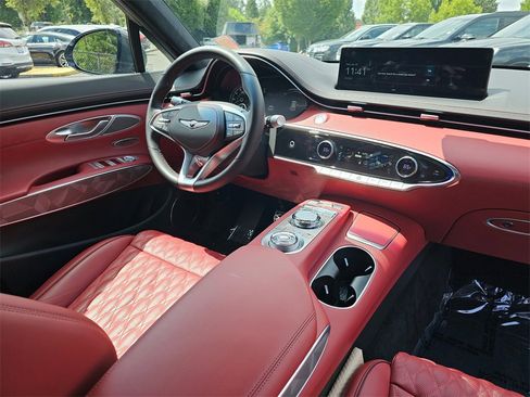 Used 2025 Genesis GV70 3.5T Sport w/ Sport Advanced Package image 10