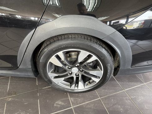 Used 2019 Buick Regal Essence w/ Driver Confidence Package I image 34