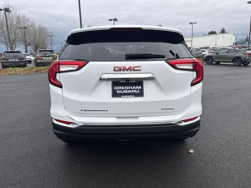 Used 2024 GMC Terrain SLT image 6