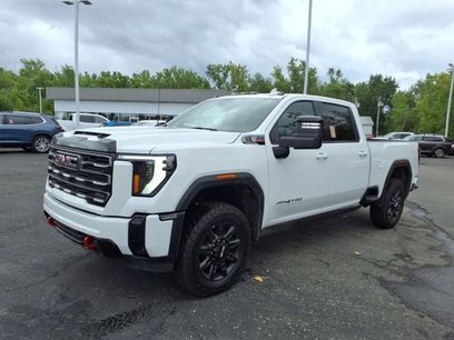 New 2025 GMC Sierra 2500 AT4 w/ AT4 Premium Plus Package
