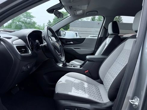 Used 2023 Chevrolet Equinox LT AWD/4WD image 17