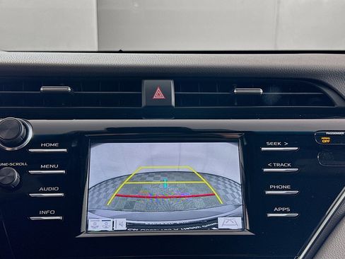 Used 2018 Toyota Camry LE w/ Convenience Package image 22