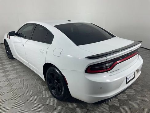 Used 2022 Dodge Charger SXT RWD image 5