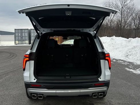 New 2026 Chevrolet Traverse Z71 w/ Driver Confidence Package image 5