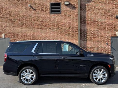 Used 2023 Chevrolet Tahoe High Country image 4