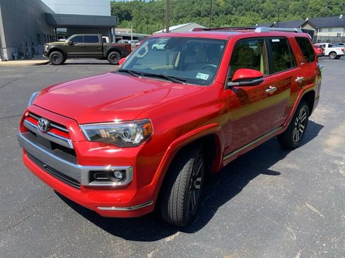 Used 2024 Toyota 4Runner Limited AWD/4WD image 7