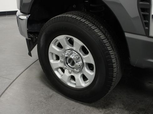 Used 2023 Ford F350 4x4 Regular Cab Super Duty image 10