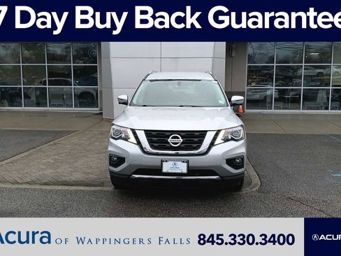 Used 2020 Nissan Pathfinder SL image 1