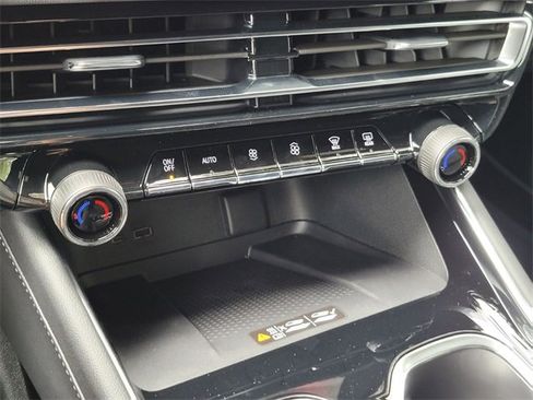 New 2026 Chevrolet Traverse LT w/ Midnight/Sport Edition image 20