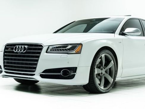 Used 2016 Audi S8 w/ Driver Assistance Package image 10