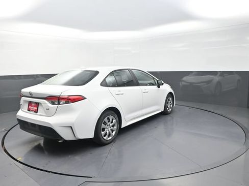 Used 2024 Toyota Corolla LE FWD image 62