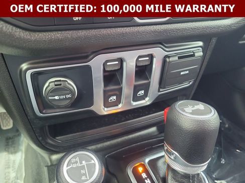 Certified 2025 Jeep Wrangler Sport AWD/4WD image 29
