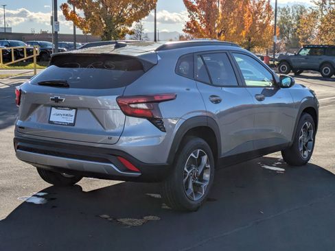 New 2026 Chevrolet Trax LT image 5