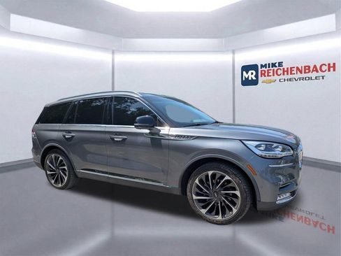 Used 2023 Lincoln Aviator Reserve w/ Equipment Group 201A RWD image 2