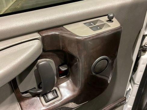 Used 2014 GMC Savana 1500 RWD image 7