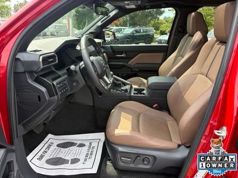 Used 2025 Toyota 4Runner Limited AWD/4WD image 12