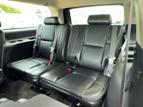 Used 2014 Chevrolet Suburban LTZ AWD/4WD image 19
