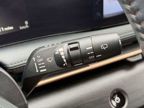 Used 2023 Nissan Ariya FWD image 20