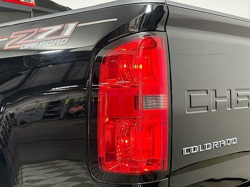 Used 2021 Chevrolet Colorado Z71 image 33