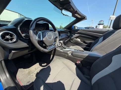 Used 2018 Chevrolet Camaro LT RWD image 27