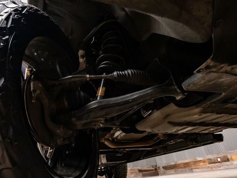 Used 2023 Chevrolet Suburban RST w/ Sport Performance Package image 14