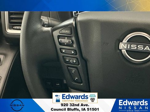 Used 2024 Nissan Frontier SV AWD/4WD image 17