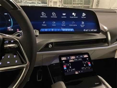 New 2026 Cadillac Vistiq Luxury image 18