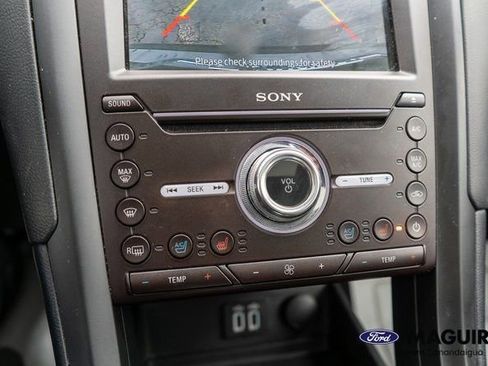 Used 2020 Ford Fusion Energi Titanium FWD image 29