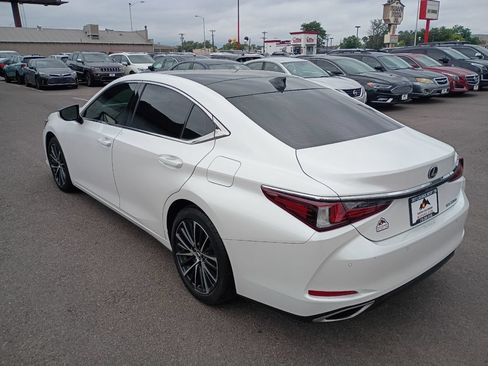 Used 2023 Lexus ES 350 w/ Premium Package FWD image 5
