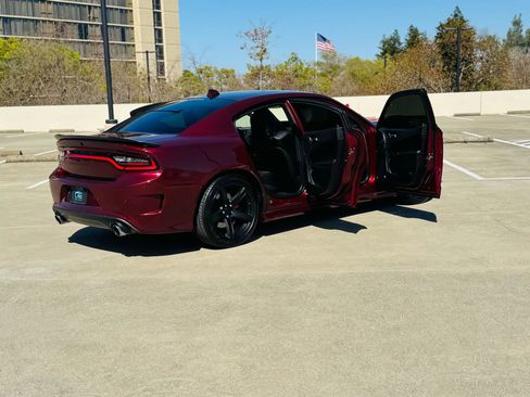 Used 2017 Dodge Charger R/T image 24