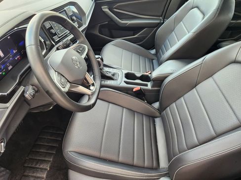 Used 2023 Volkswagen Jetta SE image 13