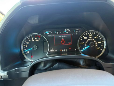 Used 2018 Ford F150 Lariat w/ Equipment Group 502A Luxury image 14