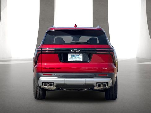 New 2026 Chevrolet Traverse Z71 w/ Enhanced Driving Package AWD/4WD image 5