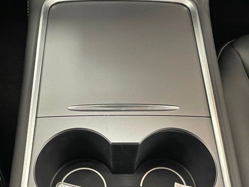 Used 2023 Tesla Model Y Long Range AWD/4WD image 39